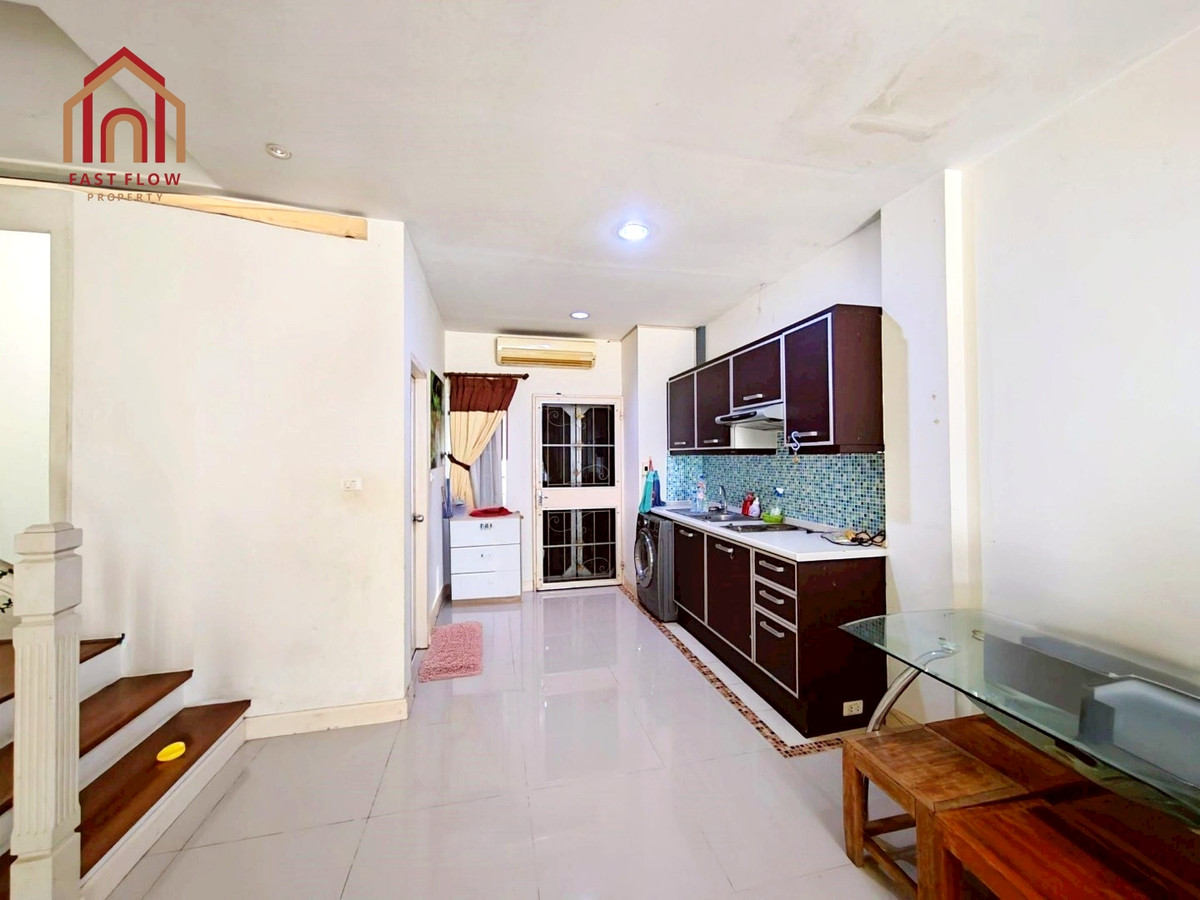ขาย และให้เช่า ทาวน์โฮม 3 ชั้น ม.บ้านกลางเมือง สวิสทาวน์ เกษตร-นวมินทร์ ต่อเติมห้องครัว ซอยประเสริฐมนูญกิจ 25 เดินทางสะดวก เข้า-ออก ได้หลายทาง ใกล้รถไฟฟ้าสายสีชมพู สถานีรามอินทรา กม.9 IM – รูปที่ 4