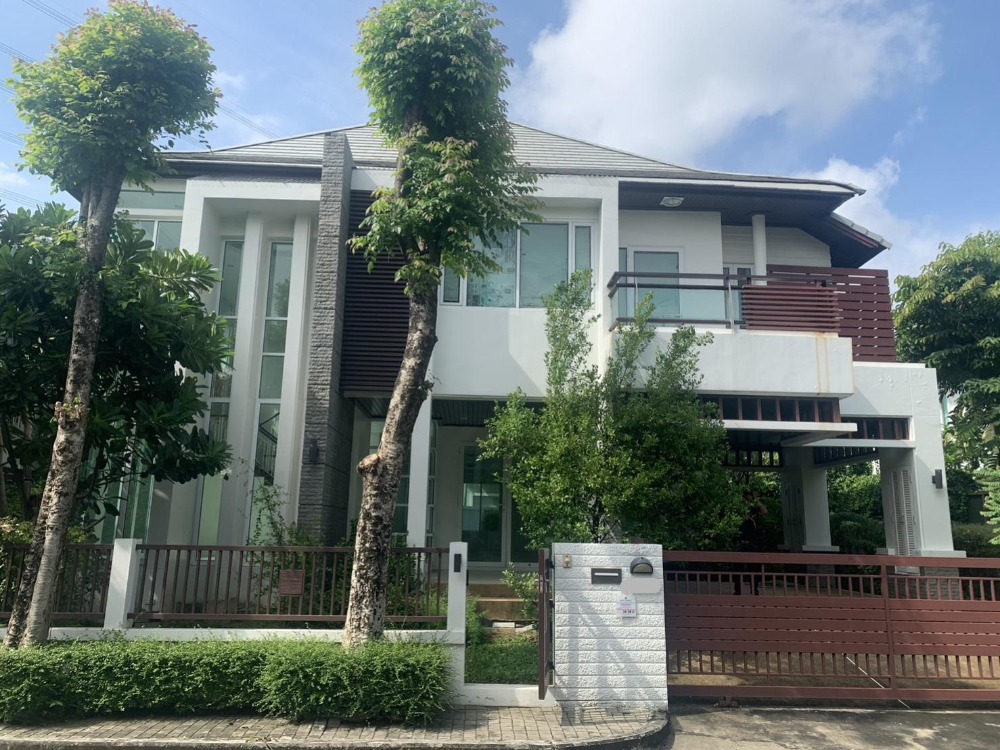 Single house for sale, very beautiful house, Blue Lagoon Village 1, Bangna-Wongwaen, size 95 sq m., price 16.50 million baht.