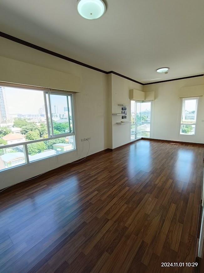 Condo for sale, selling at a loss, Chateau BTS Ratchayothin 550 m, Chatuchak District, Hor Wang, corner room, near Major Ratchayothin. Condo for sale, selling at a loss, Chateau BTS Ratchayothin 550 m, Chatuchak District, Hor Wang, corner room, near Major Ratchayothin.
