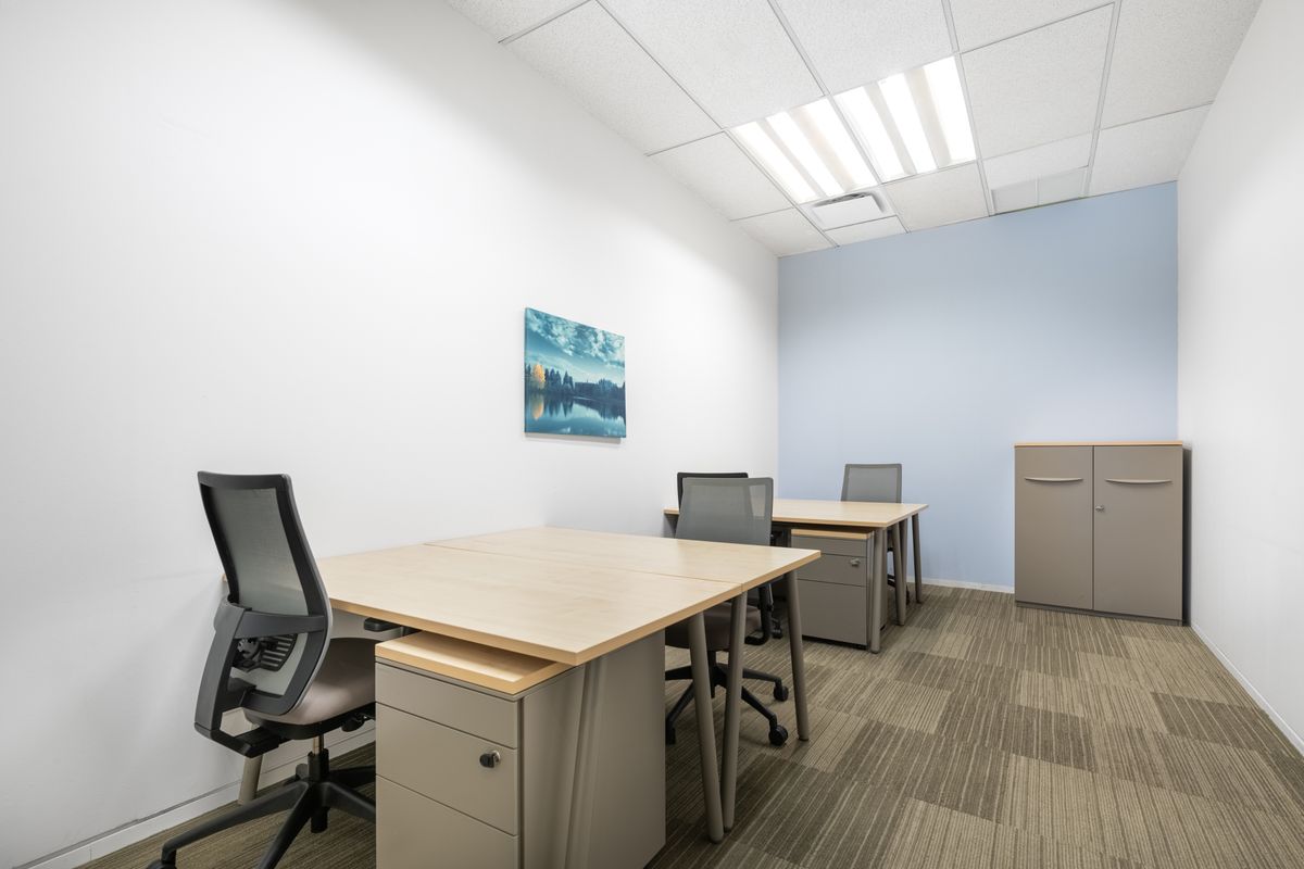 Find office space in Regus Sathorn Square for 4 employees with everything taken care of – รูปที่ 2