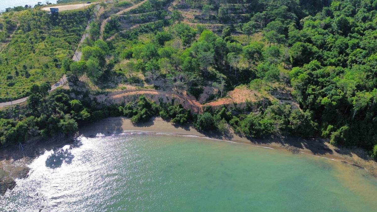 Land for sale next to Ao Po Beach, Thalang District, Phuket Province, with title deed, total area 26 rai. – รูปที่ 2