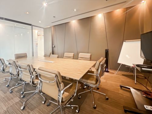 พื้นที่ออฟฟิศพร้อมบริการครบวงจรสำหรับ 10 พนักงาน ใน Regus Sathorn Square