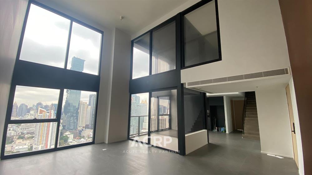 The Lofts Silom Duplex unit for sale, close to BTS Surasak facing Mahanakhon building view. The Lofts Silom Duplex unit for sale, close to BTS Surasak facing Mahanakhon building view.
