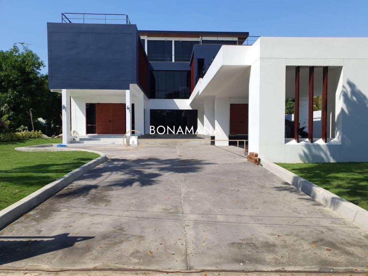 Modern Luxury Home Office สุขุมวิท 62 (บางจาก) Modern Luxury Home Office สุขุมวิท 62 (บางจาก)