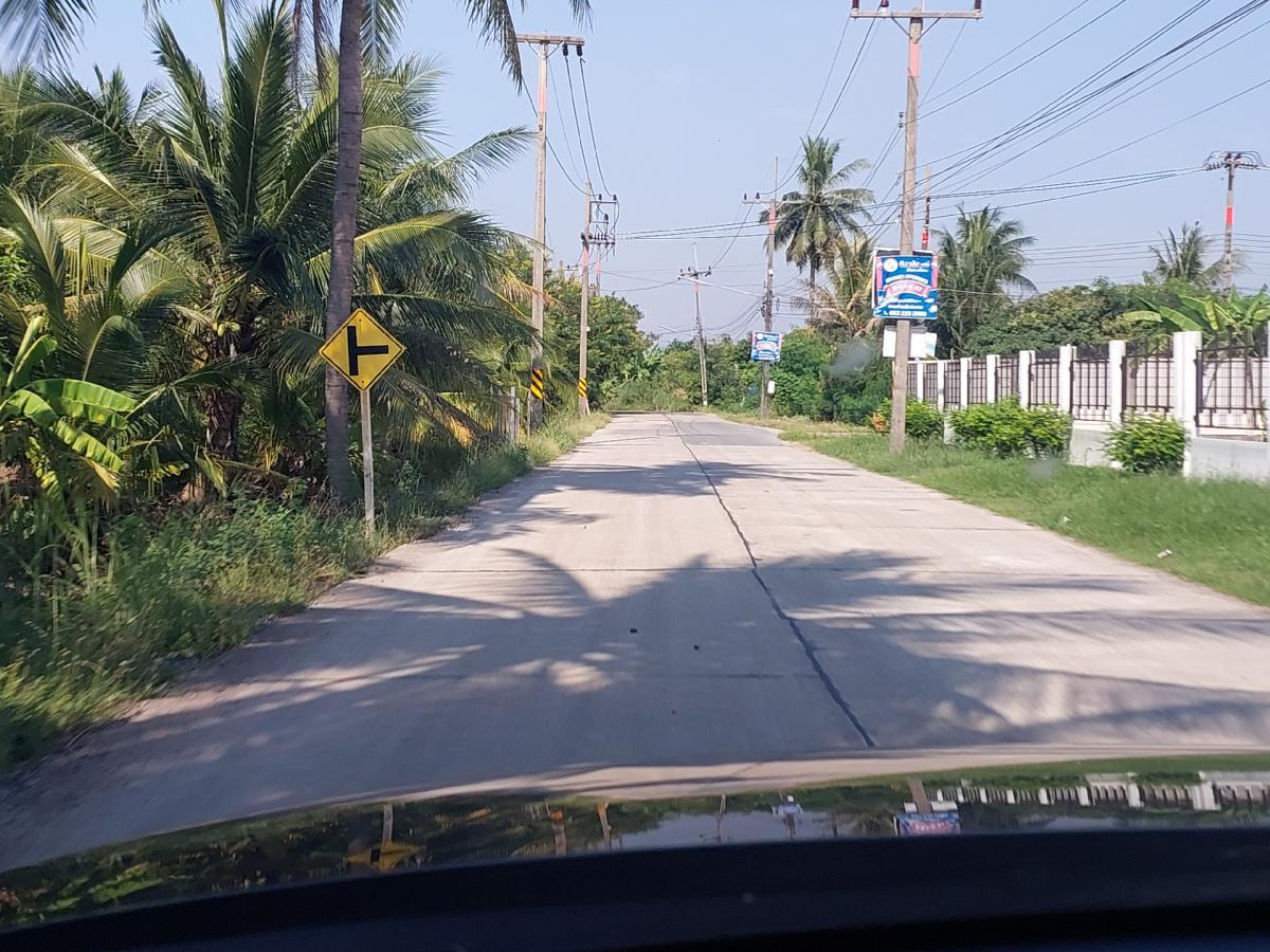 ขายที่ดินสีม่วงลาย 8 ไร สร้างโรงงานได้  ติดถนนซอยคลองนครเนื่องเขต 7  ถนนกว้าง 7 เมตร รถขนาดใหญ่เข้าได้ ราคา 4 ล้าน/ไร่ ยกแปลง 33  ล้าบาท – รูปที่ 3