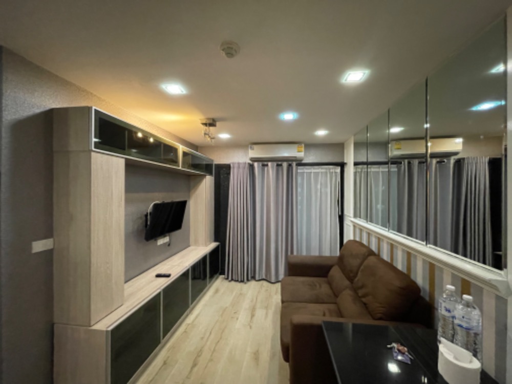 Urgent sale!! Condo with tenants, near MRT Lat Phrao, only 300M. Urgent sale!! Condo with tenants, near MRT Lat Phrao, only 300M.