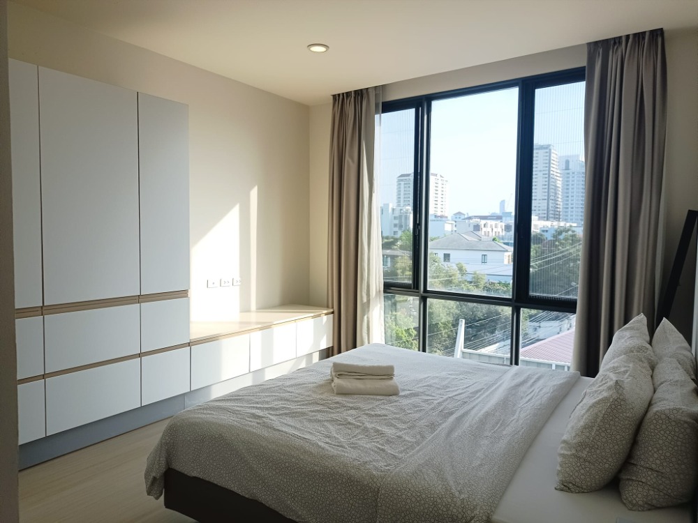 📢👇Petfriendly in Ekamai,#น้ำไม่ท่วม!! เดือนแรกลด3,000!! ว่าง พร้อมเข้าอยู่ 28 กันยายน นี้ คร่า!! 