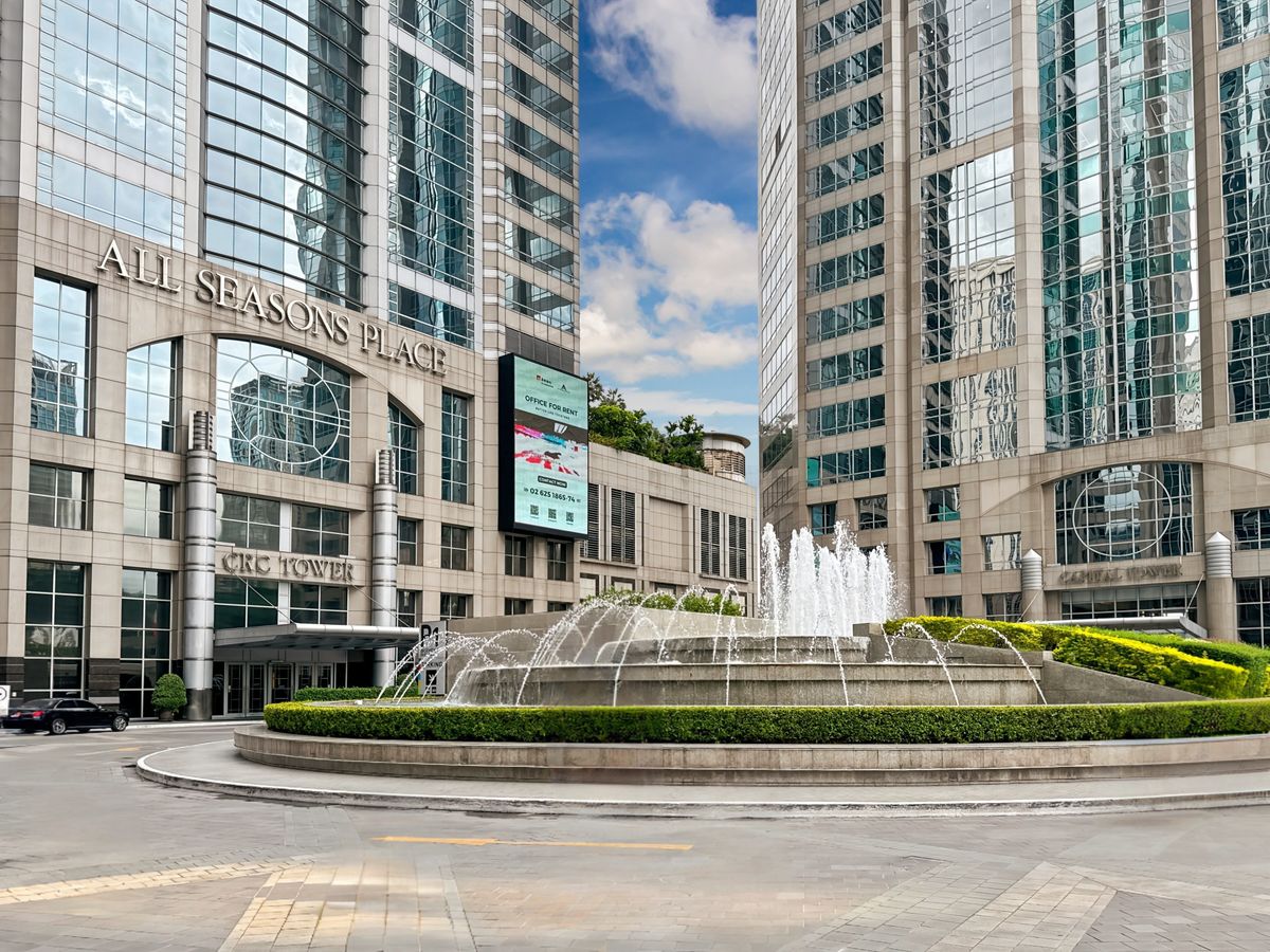 Fully serviced private office space for you and your team in Regus CRC Tower - All Seasons Place