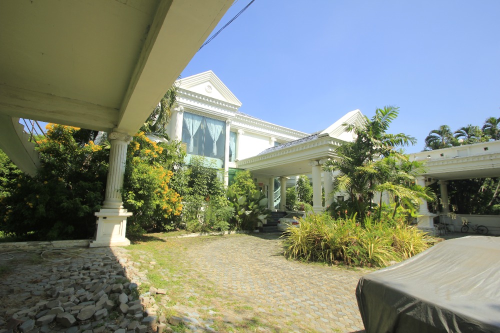 Single house, Windmill Park, Bangna, Suvarnabhumi Airport, Summit Windmill Golf Course, Main Road, 389 square wah, luxuriously decorated, ready to move in Single house, Windmill Park, Bangna, Suvarnabhumi Airport, Summit Windmill Golf Course, Main Road, 389 square wah, luxuriously decorated, ready to move in