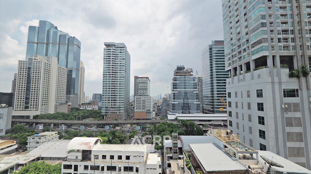 Condo for sale and rent on project Life@Sathorn 10. Size 40 sq.m. 250 meters BTS st.louis. Condo for sale and rent on project Life@Sathorn 10. Size 40 sq.m. 250 meters BTS st.louis.