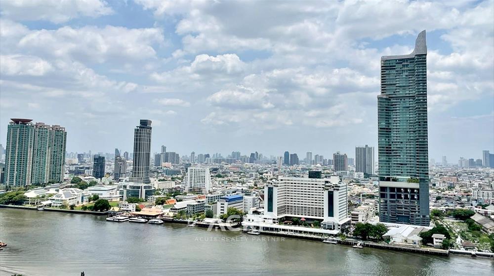 Luxury Condominium Watermark Chaophraya Charoen Nakorn.