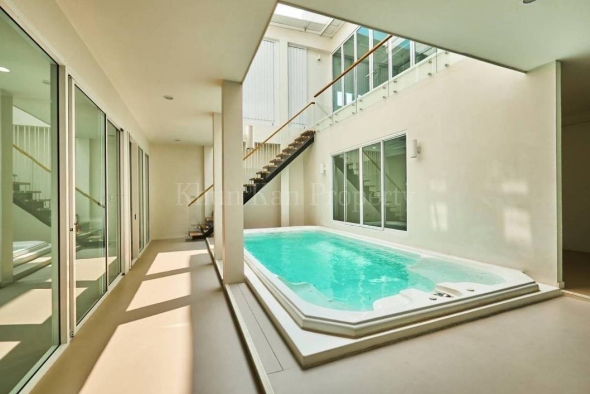 For rent 🔥 White home office behind Mega Bangna (premium whole house, swimming pool + built-in glass elevator)