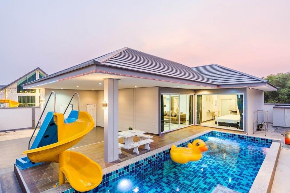 Pool villa for rent in Cha-Am only 10 minutes to the beach