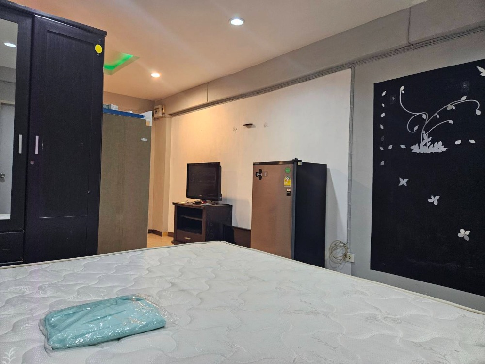 Monthly rental room, fully furnished, ready to move in, Ramkhamhaeng Road, Huamark