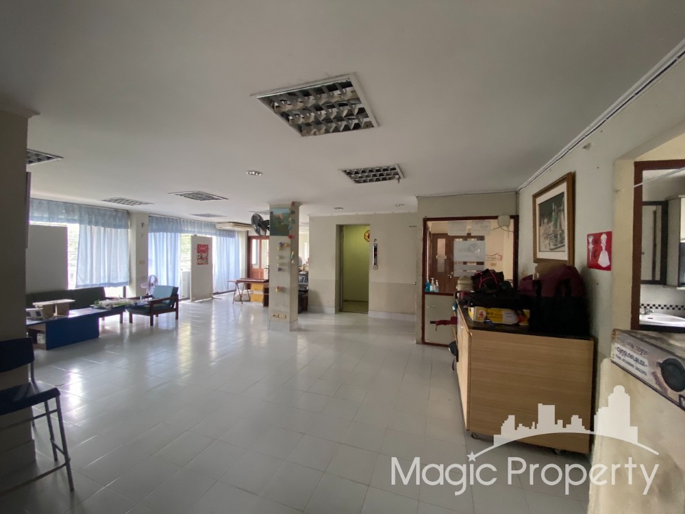 6 Floors Building for Sale in Ekkamai soi 10, Watthana, Bangkok – รูปที่ 3