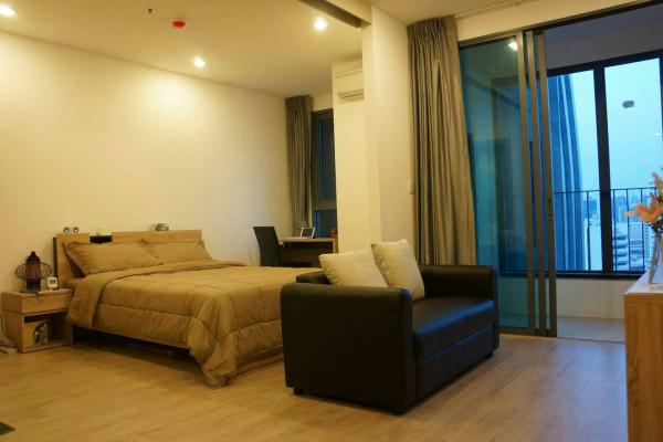 Ideo Q Chula - Samyan【𝐒𝐄𝐋𝐋】ความอบอุ่นที่มาพร้อมความทันสมัย ในห้องพักที่ออกแบบเพื่อการใช้ชีวิตแบบไร้ขีดจำกัด ติดต่อไลน์ไอดี: @hacondo