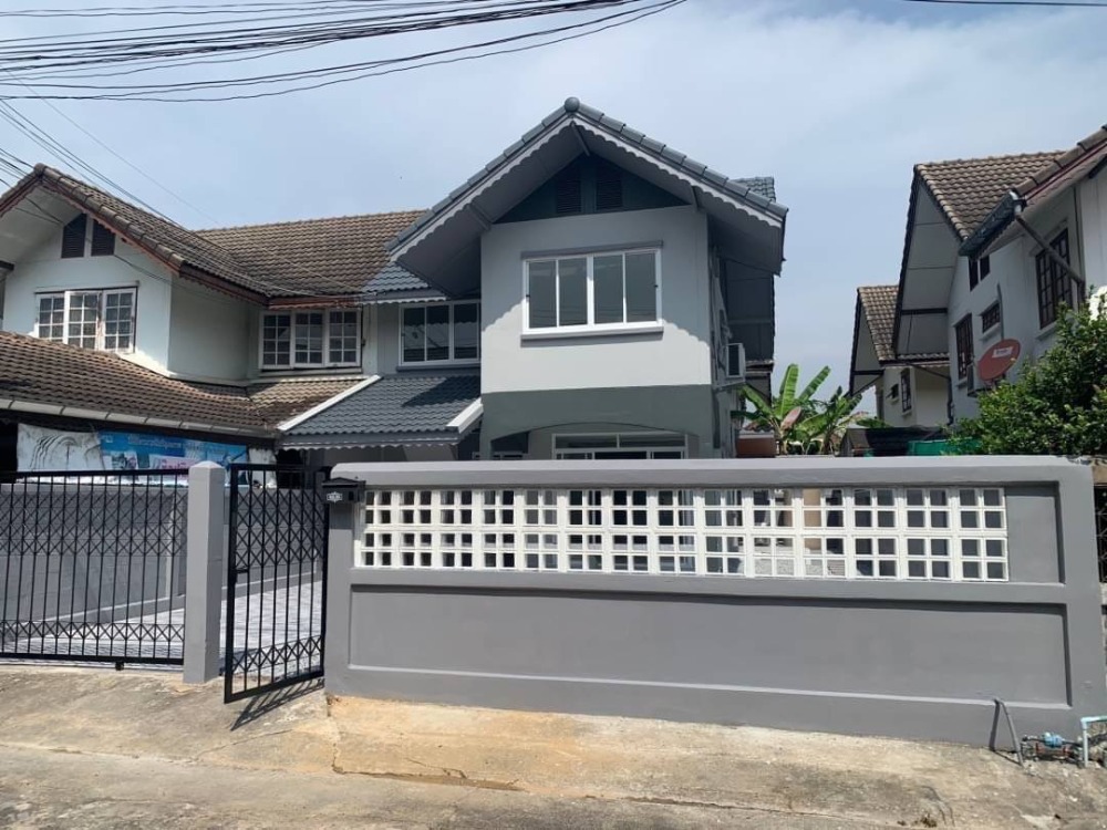 ขายถูกมาก บ้านแฝด 2 ชั้น 40 ตร.วา หมู่บ้านวังทอง ถ.วิภาวดีรังสิต 47 บ้านมี 3 ห้องนอน 2 ห้องน้ำ ขายถูกมาก บ้านแฝด 2 ชั้น 40 ตร.วา หมู่บ้านวังทอง ถ.วิภาวดีรังสิต 47 บ้านมี 3 ห้องนอน 2 ห้องน้ำ