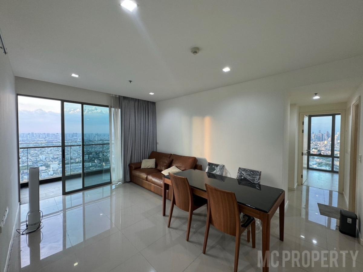The Highest 2 bedroom (51st floor!!) at Starview Rama3 77sqm Best Panoramic Chaopraya river view for sale only 9Mb please contact MC Property Line/Tel: 0816878954