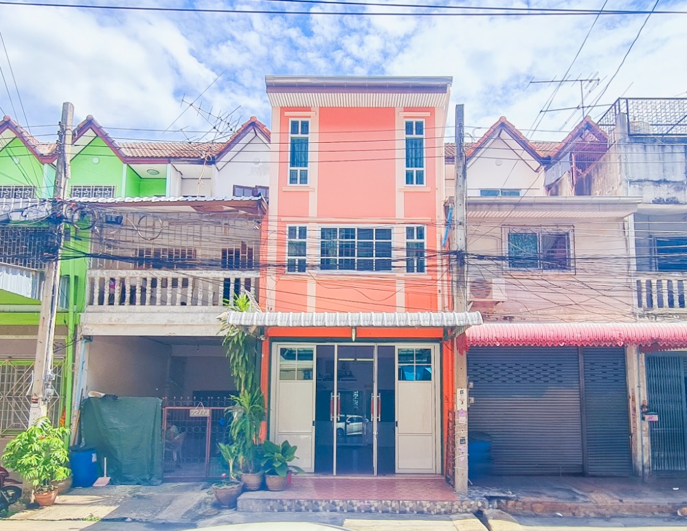 Townhouse for sale, 3 floors, Petchkasem 48, Bang Waek, Phasi Charoen Townhouse for sale, 3 floors, Petchkasem 48, Bang Waek, Phasi Charoen