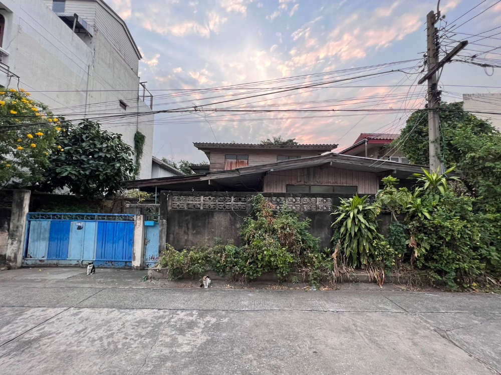 ที่ดิน พหลโยธิน 24 / 101 ตารางวา (ขาย), Land Phahonyothin 24 / 404 Sqare Metre (FOR SALE) TPM349