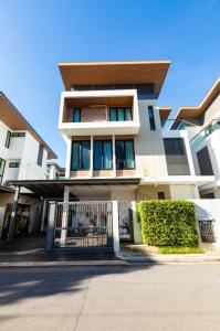 ● Prime Location ● บ้านเดี่ยว 3 ชั้น 3 ห้องนอน | 61.80 ตร.ว. 426.00 ตร.ม. | ใกล้ ซีคอนสแควร์​ ศรีนครินทร์ 6 นาที, BTS อ่อนนุช 10 นาที