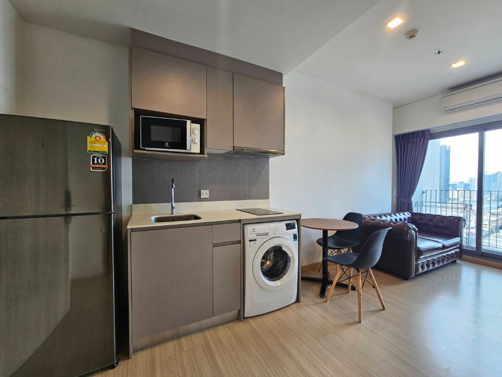 For Rent Condo Whizdom connect next to True Digital Park For Rent Condo Whizdom connect next to True Digital Park