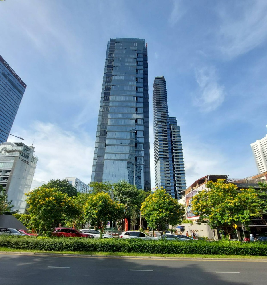 Ashton Silom, ready-to-move-in condo in Silom location, near BTS Chong Nonsi, only 350 m., 1 bed, starting price 7.39 million baht*
