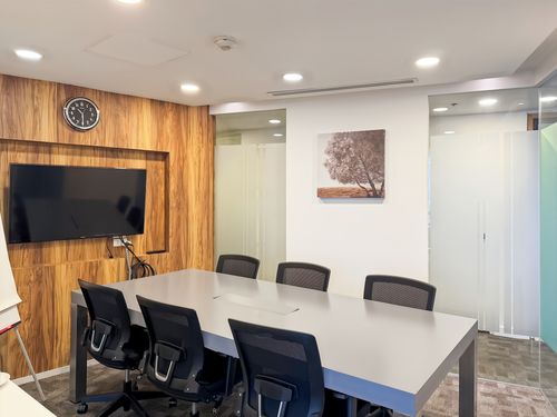 Private office for 4 people in Regus Chartered Square