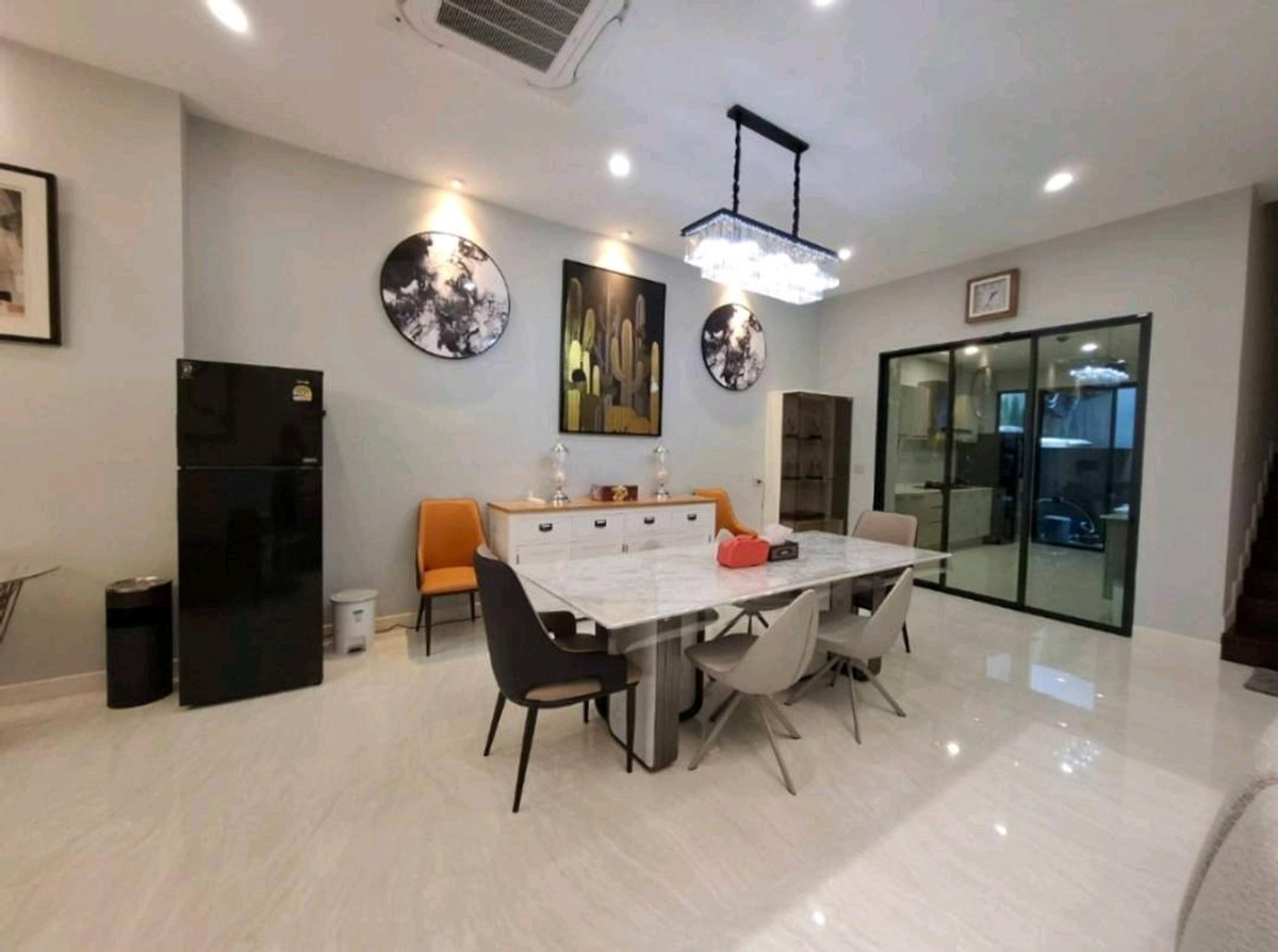 Pool villa 3ชั้นใหม่พร้อมลิฟท์ 8นอน7น้ำ ทำเลหน้าสวน หน้าบ้านไม่ชนกับใคร – รูปที่ 4