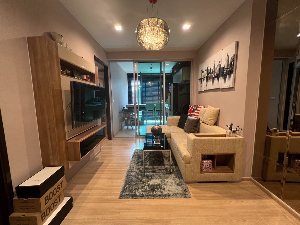 Rhythm Sathorn, very beautiful room, high floor, river view, Sky kitchen Type, selling for 6.9 million. Rhythm Sathorn, very beautiful room, high floor, river view, Sky kitchen Type, selling for 6.9 million.