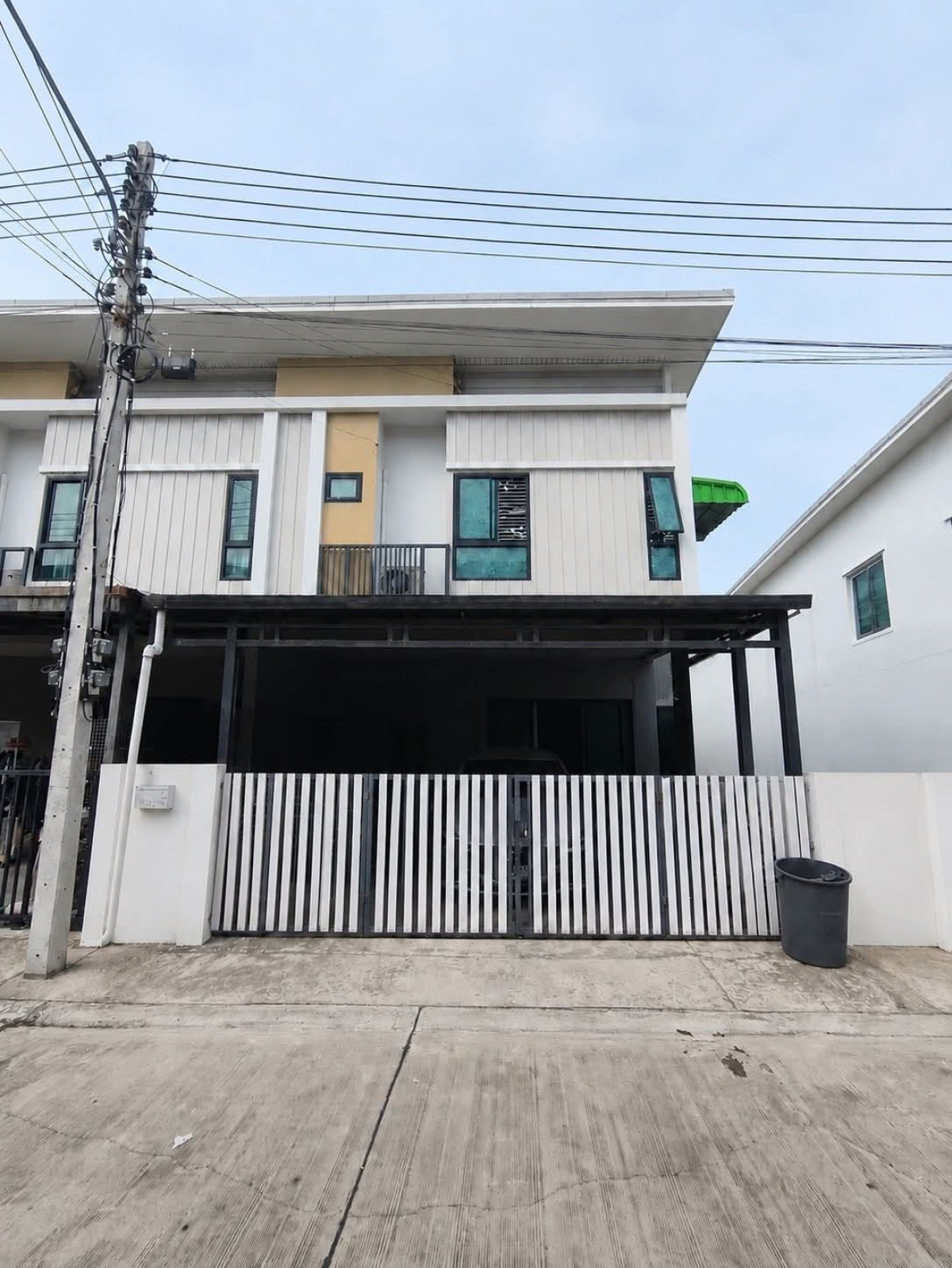 For Sale Townhouse/Townhome , The Modish Ratchapruek - Kanjanapisek , wide frontage , Khlong Phra Udom , Lat Lum Kaeo , Pathum Thani , CX-156508 For Sale Townhouse/Townhome , The Modish Ratchapruek - Kanjanapisek , wide frontage , Khlong Phra Udom , Lat Lum Kaeo , Pathum Thani , CX-156508
