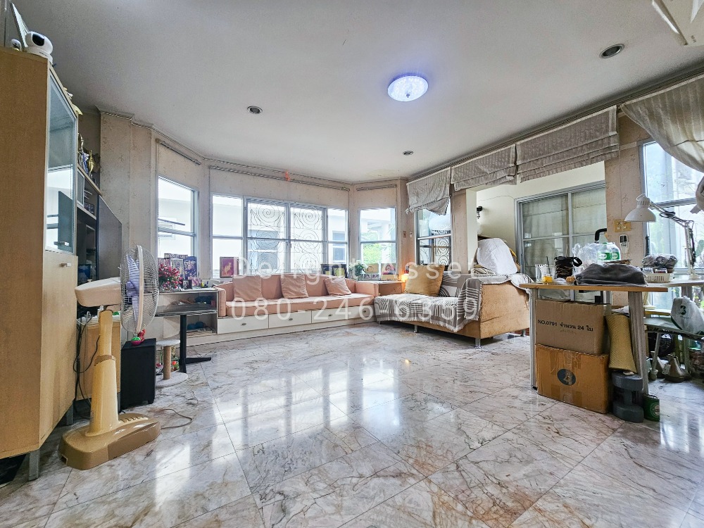For Sale! Detached House in Baan Makmai Ao Ngoen-Watcharapol Village, Permsin 38! 51 Sq.wa, 4 Bedrooms Located near Sukhapiban 5 Rd. / Phaholyothin Rd. / Saimai Rd.