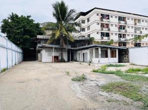 Factory/warehouse for sale, 1 rai, near Sirinusorn Witthaya School, Soi 14, Muangsakun, Bangkhunthian Road, Saemdam Subdistrict, Bangkhunthian District, Bangkok