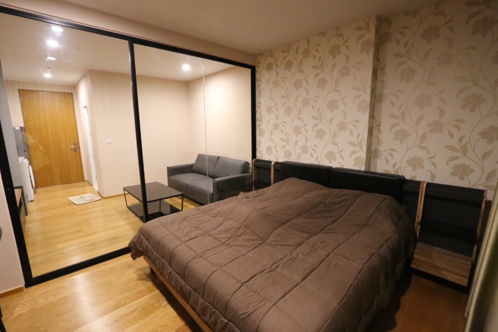 ปล่อยเช่่าด่วน ราคาถูกมาก เครื่องใช้ไฟฟ้าพร้อมอยู่ !!ให้เช่าคอนโด Noble silom  Size 33 sqm(1bedroom/1Bathroom) ในราคา 16,500บาท/เดือน