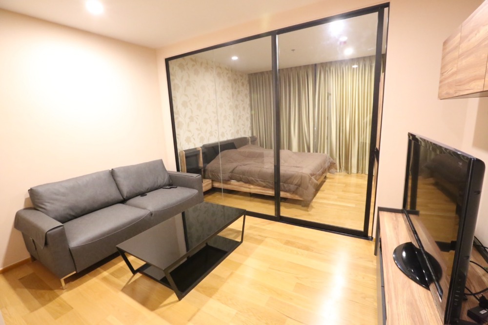 ปล่อยเช่่าด่วน ราคาถูกมาก เครื่องใช้ไฟฟ้าพร้อมอยู่ !!ให้เช่าคอนโด Noble silom  Size 33 sqm(1bedroom/1Bathroom) ในราคา 16,500บาท/เดือน – รูปที่ 2