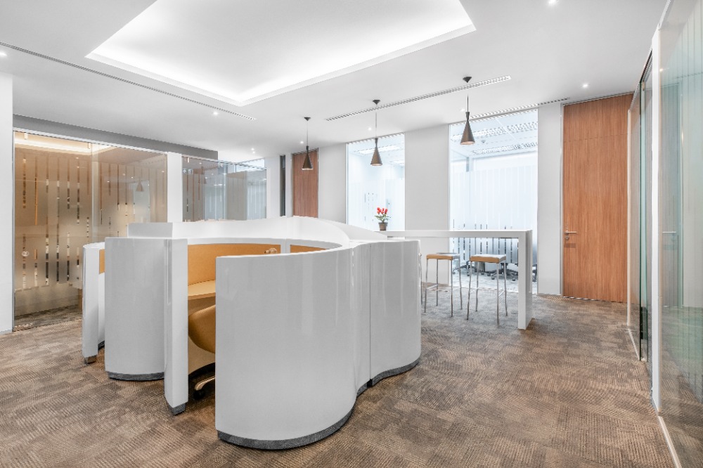 Join a collaborative coworking environment in Regus AIA Capital Center Join a collaborative coworking environment in Regus AIA Capital Center