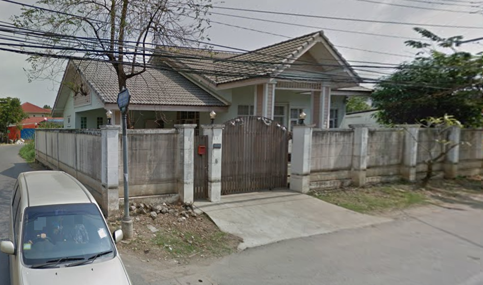 House for rent with land (suitable for opening a cafe or 7-11) House for rent with land (suitable for opening a cafe or 7-11)