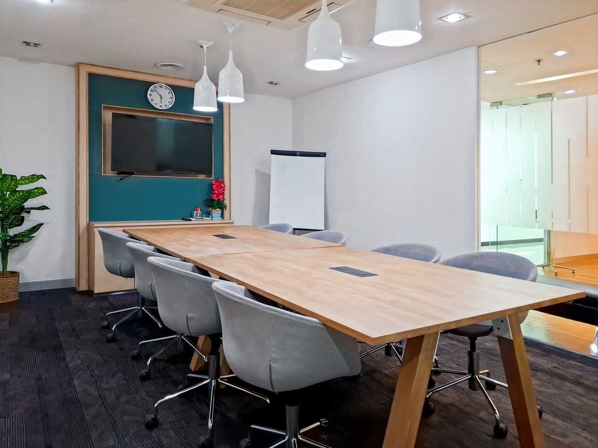 Fully serviced office space for you and your team in Regus Interchange 21 Fully serviced office space for you and your team in Regus Interchange 21