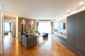 2 Bedrooms for Rent 120 Sq.m. Bangkok Garden Apartment