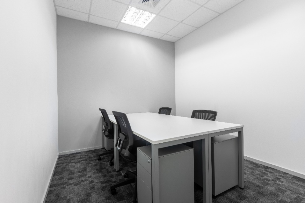 จองที่นั่งโคเวิร์กกิ้งแบบจองล่วงหน้าหรือ hot desk ใน Regus Royal Phuket Marina จองที่นั่งโคเวิร์กกิ้งแบบจองล่วงหน้าหรือ hot desk ใน Regus Royal Phuket Marina