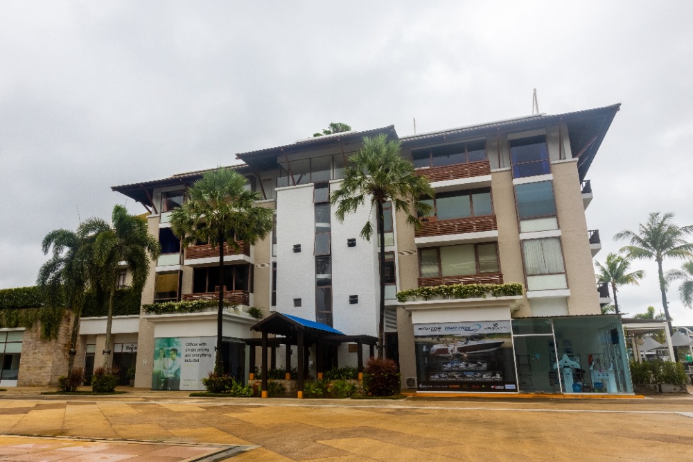 Private office space tailored to your business’ unique needs in Regus Royal Phuket Marina