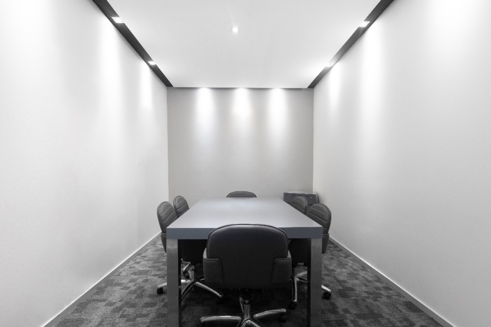 All-inclusive access to professional office space for 4 people in Regus Royal Phuket Marina