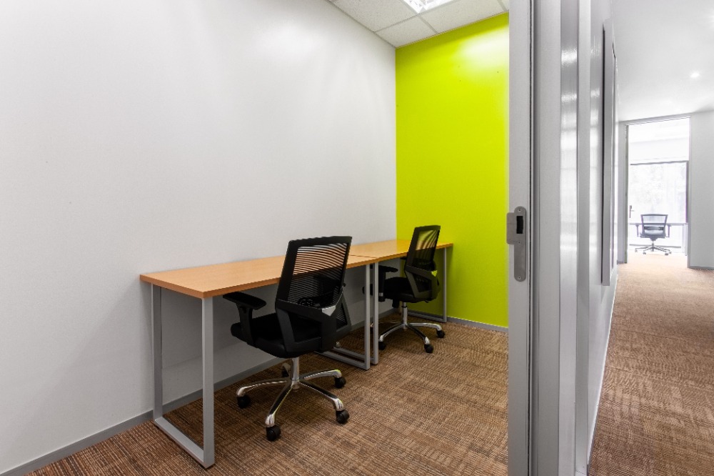 Fully serviced private office space for you and your team in Regus Icon Park – รูปที่ 2