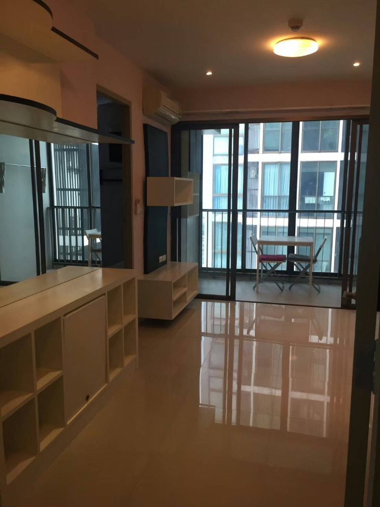 For sale: Condo Ideo Sathorn-Taksin, next to BTS Krung Thon Buri and connection point to the Gold Line