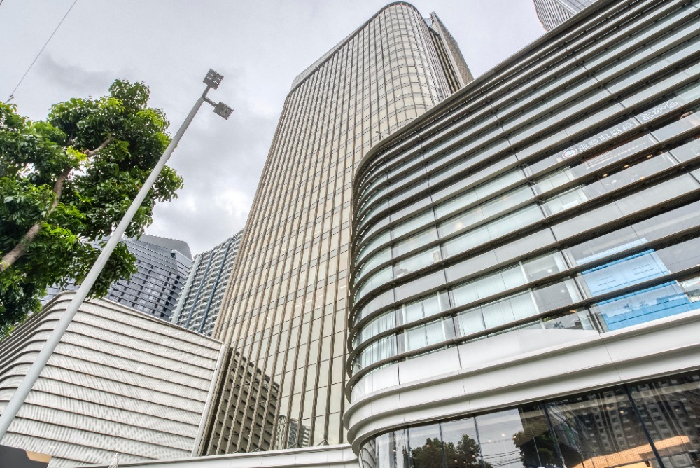 Find office space in Regus Singha Complex for 2 employees with everything taken care of Find office space in Regus Singha Complex for 2 employees with everything taken care of