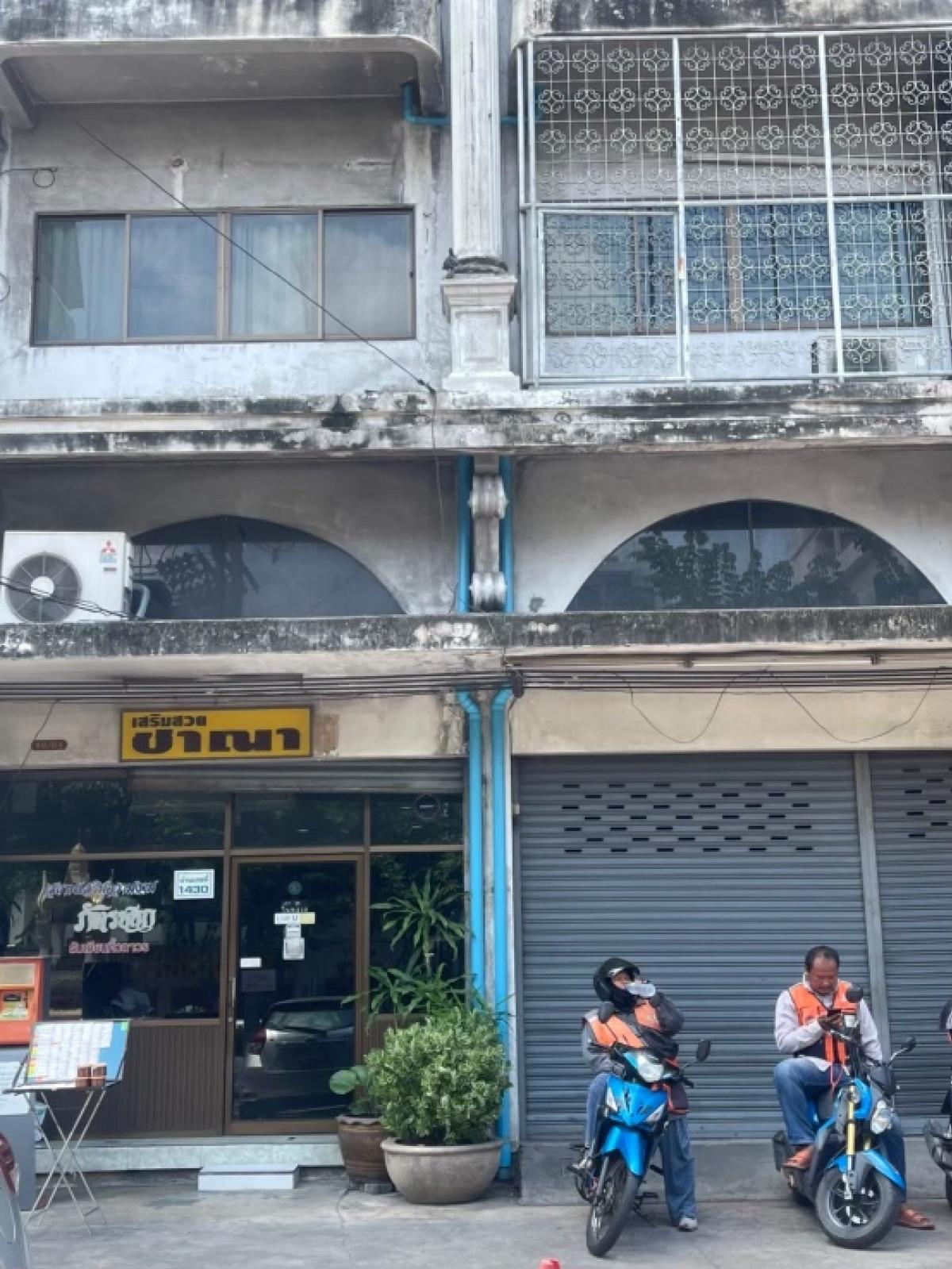 Urgent sale!!!! Shophouse at the entrance to Soi On Nut 44, only 7.9 million. – รูปที่ 4