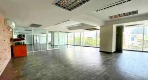 Showroom Office Space 120 sqm. on Silom Road