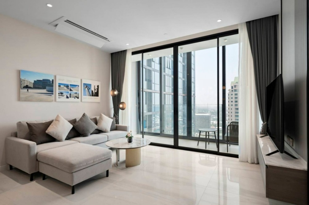 For rent serviced apartment on Sathorn Road fully furnished free water and electricity BTS Saladaeng – รูปที่ 3
