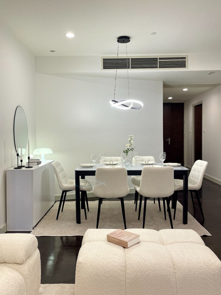 94sqm Beautiful Newly Renovate 2 beds for sale at Watermark Chaopraya – รูปที่ 2