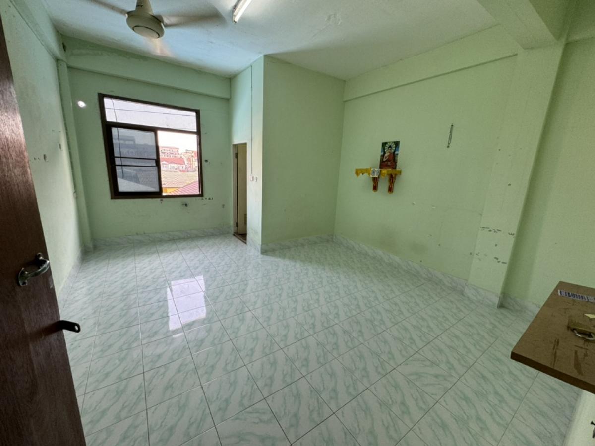 Thara Bang Bon Dormitory, rooms for rent, Bang Bon 1, Soi 11, very cheap price 1,500-1,800 baht, near the market